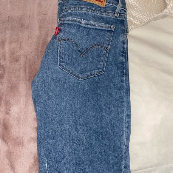 Levi's 711 Skinny - Picture 4 of 4